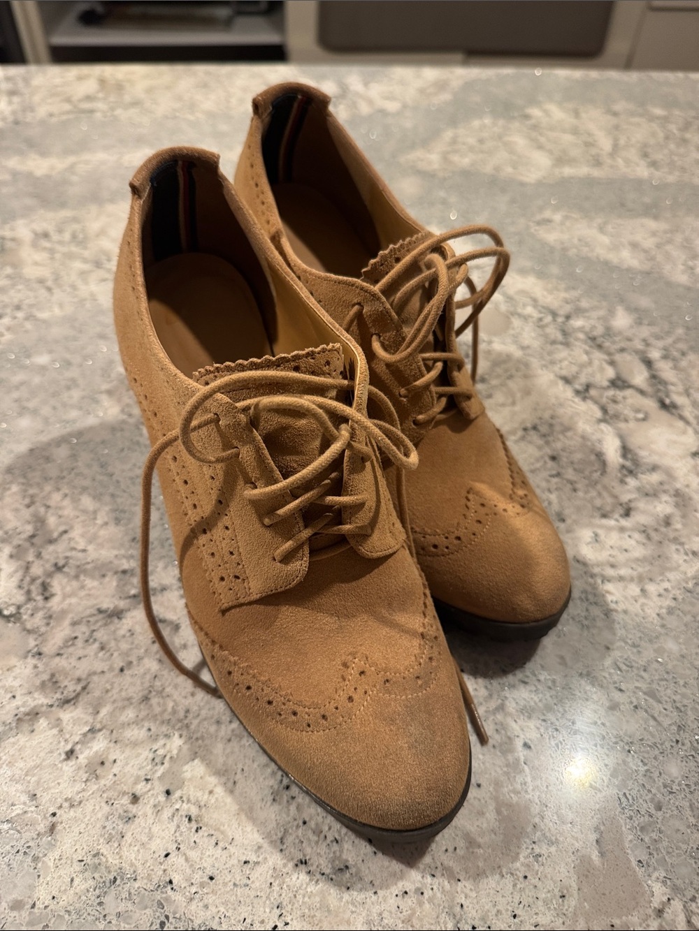 Tommy Hilfiger Tan Suede Lace-Up Wingtip Oxfords
